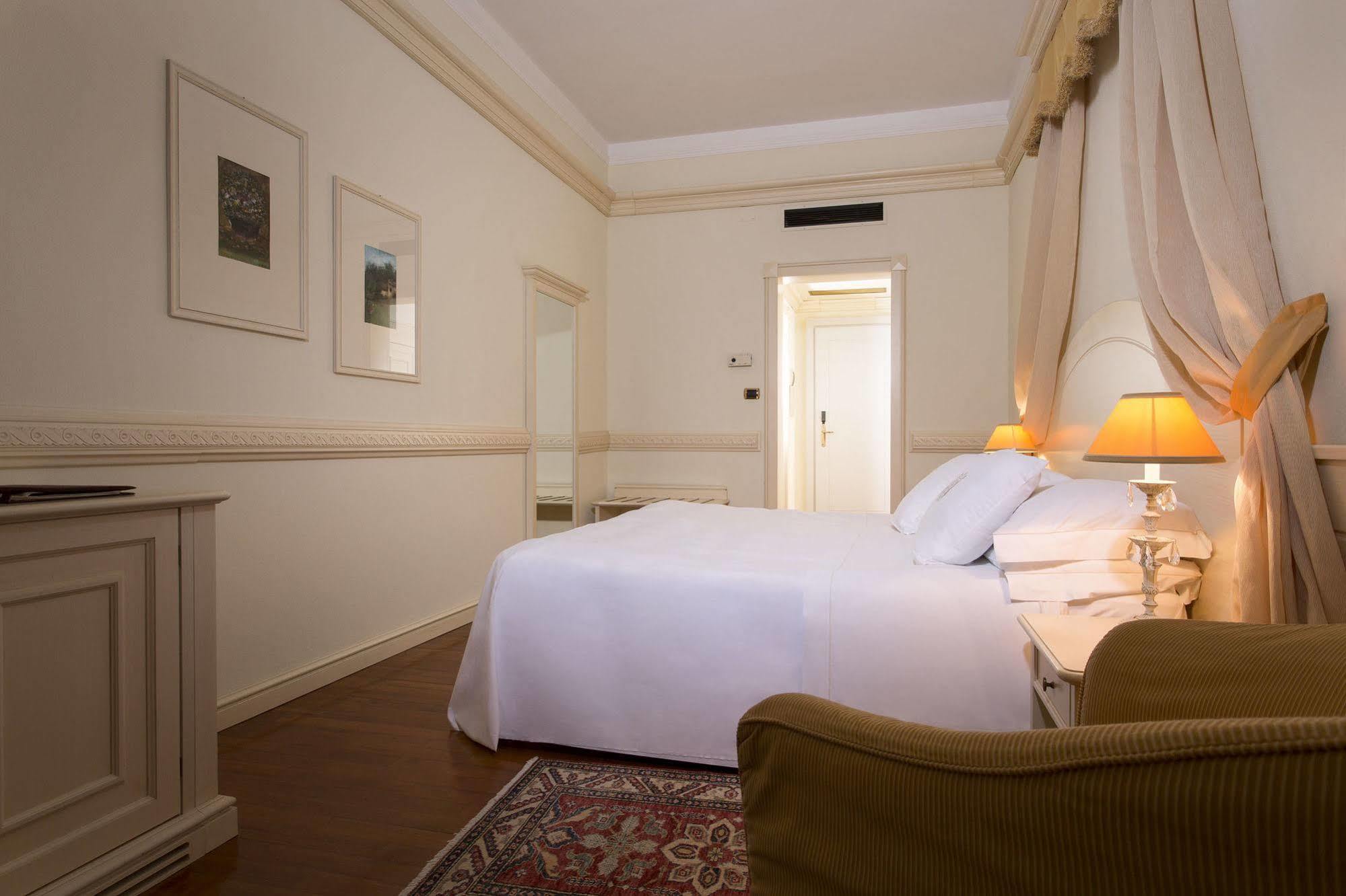 Hotel Cenobio Dei Dogi 4*